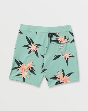 Sundays Pro Performance 19 Boardshorts – Mist Green