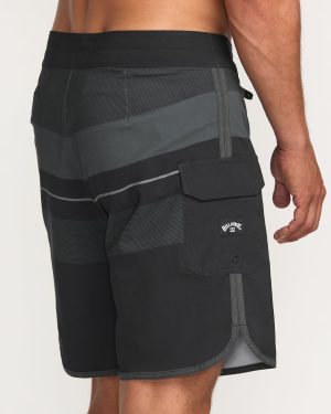73 Pro Performance 18 Boardshorts – Black