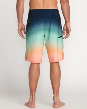 Fluid Pro Performance 21 Boardshorts – Multi
