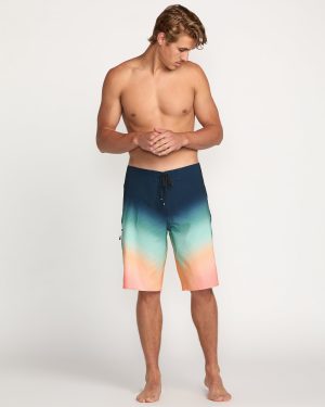 Fluid Pro Performance 21 Boardshorts – Multi