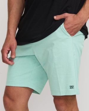 Crossfire Submersible 19 Hybrid Shorts – Bermuda