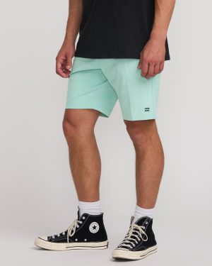 Crossfire Submersible 19 Hybrid Shorts – Bermuda