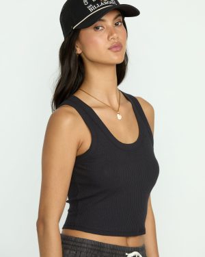Rerun Tank – Black Sands