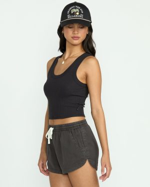 Rerun Tank – Black Sands