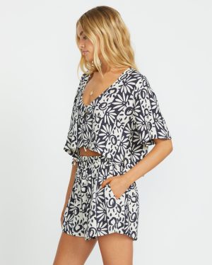 Sunflower Shorts – Black Sands