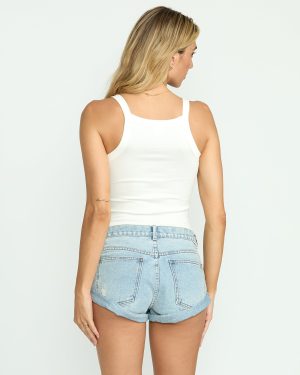 Get Low Denim Shorts – Ligh Wash Destroy