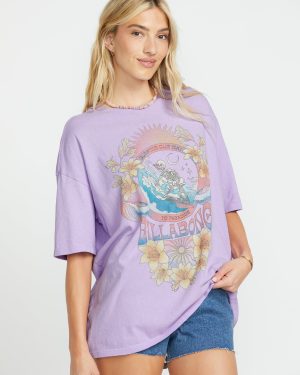 Goes Around Here Tee – Peaceful Lilac