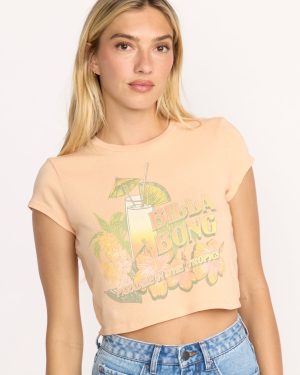 Vacay Awaits Tee – Sunstone