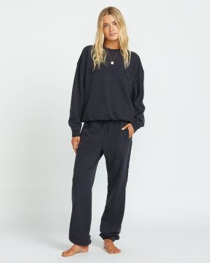 So Typical Kendal Crew Sweatshirt – Black Pebble