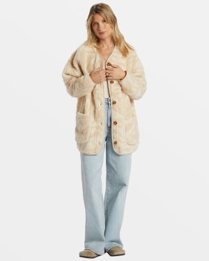 Fireside Cozy Buttoned Fleece Jacket – White Cap
